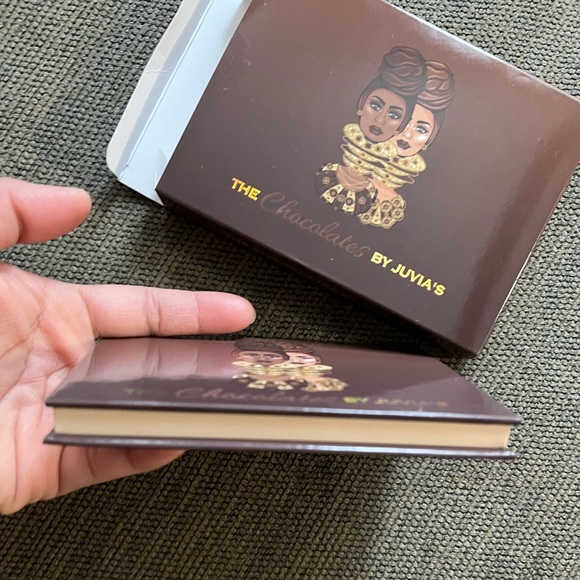 NIB Juvia's Place The Chocolates Eyeshadow Palette Makeup - Picture 7 of 8